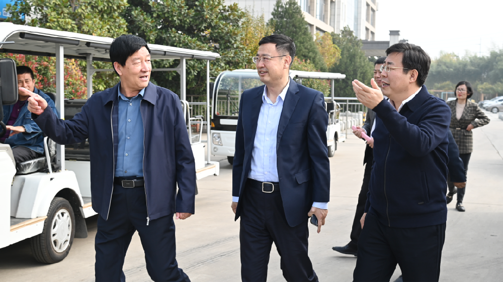 中節(jié)能（山東）節(jié)能環(huán)?？萍加邢薰緛砩綎|盛寶集團(tuán)考察工作，安丘市委書記賈勤清一行陪同